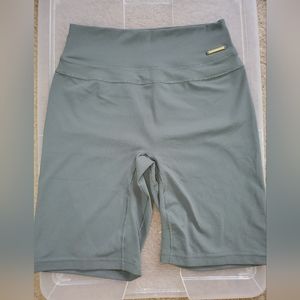 Gymshark Whitney Eucalyptus Cycling Shorts size Medium NEW condition